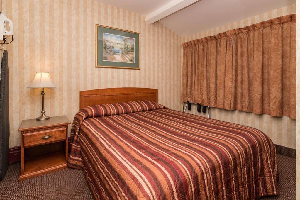 Canadas Best Value Inn Chinook Station YYC Dış mekan fotoğraf