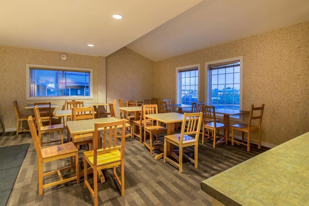 Canadas Best Value Inn Chinook Station YYC Dış mekan fotoğraf
