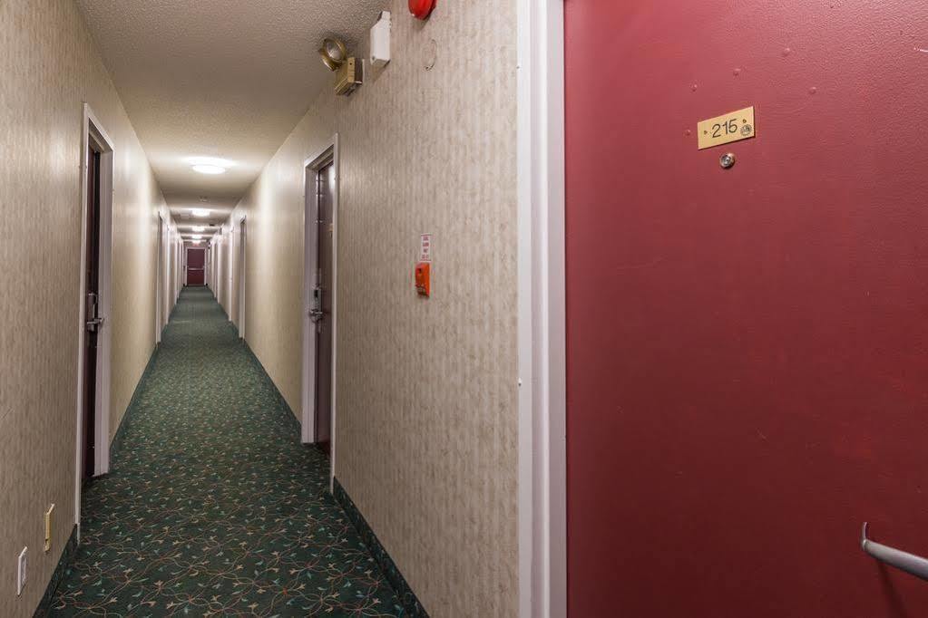 Canadas Best Value Inn Chinook Station YYC Dış mekan fotoğraf