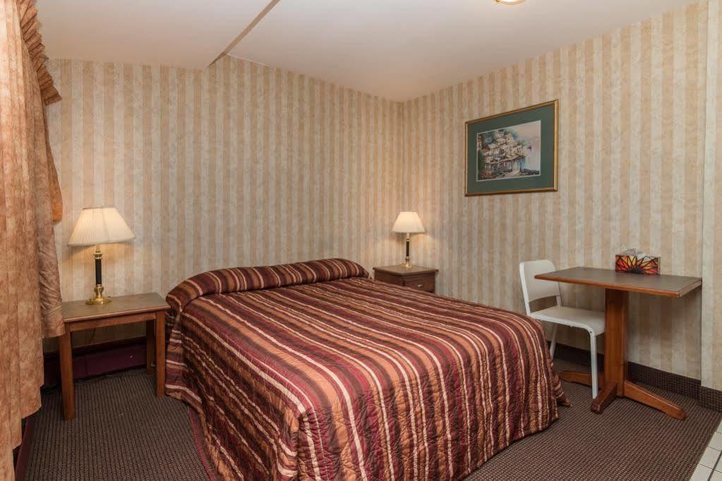 Canadas Best Value Inn Chinook Station YYC Dış mekan fotoğraf