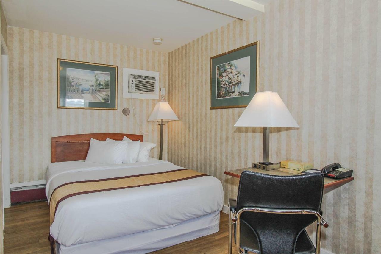 Canadas Best Value Inn Chinook Station YYC Dış mekan fotoğraf