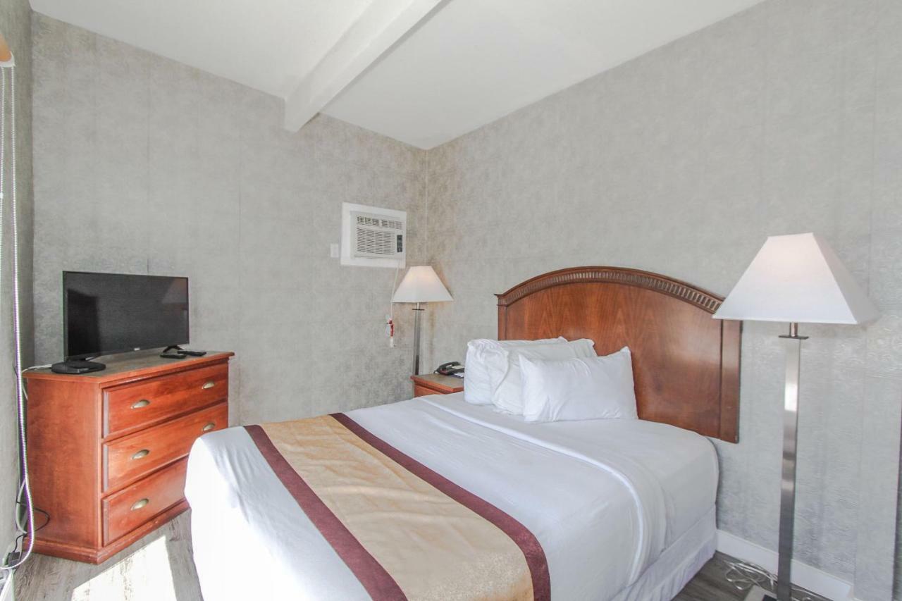 Canadas Best Value Inn Chinook Station YYC Dış mekan fotoğraf
