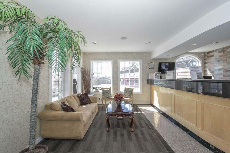 Canadas Best Value Inn Chinook Station YYC Dış mekan fotoğraf